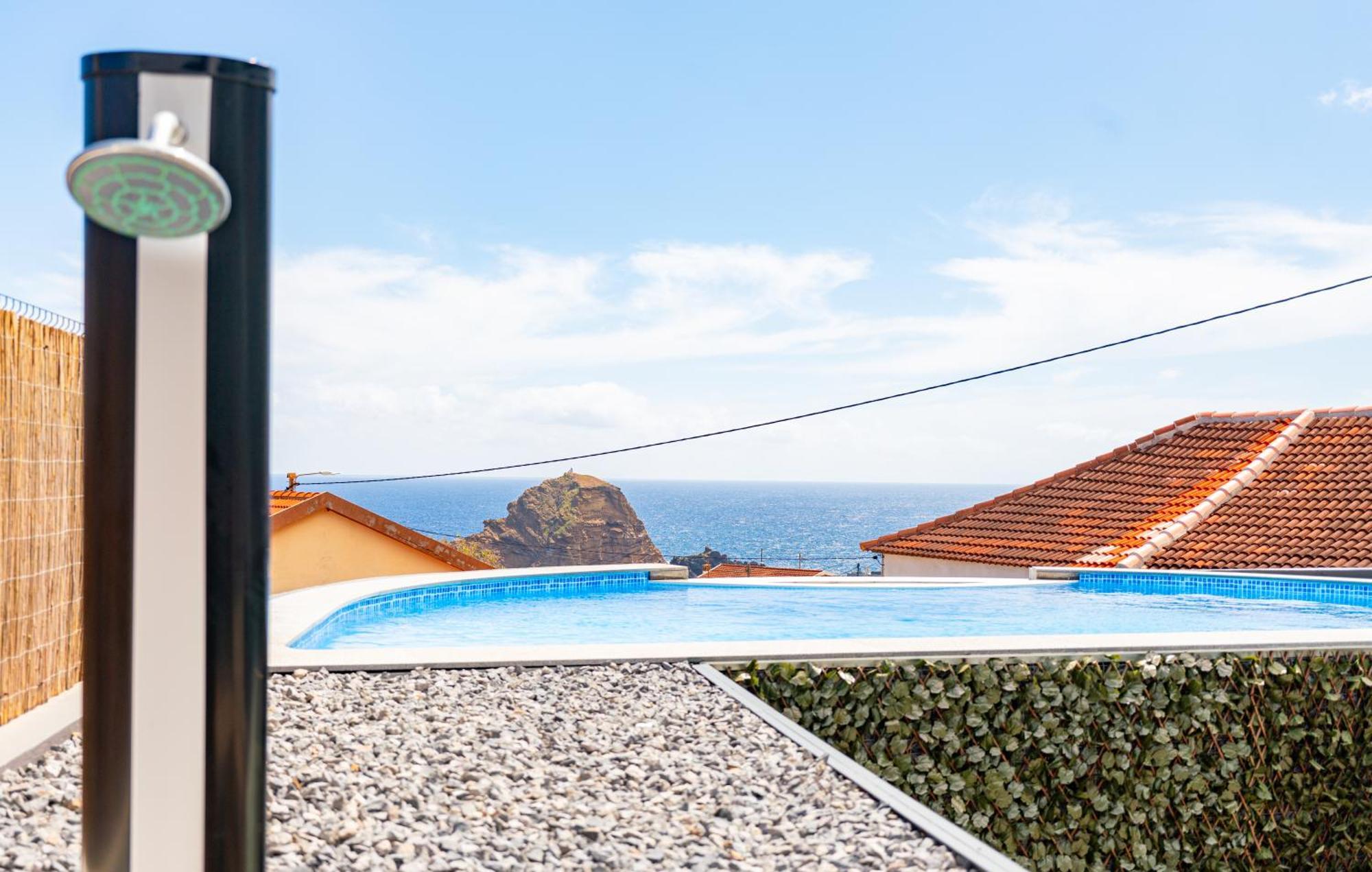 Lighthouse View- Pool Villa Porto Moniz Exterior photo