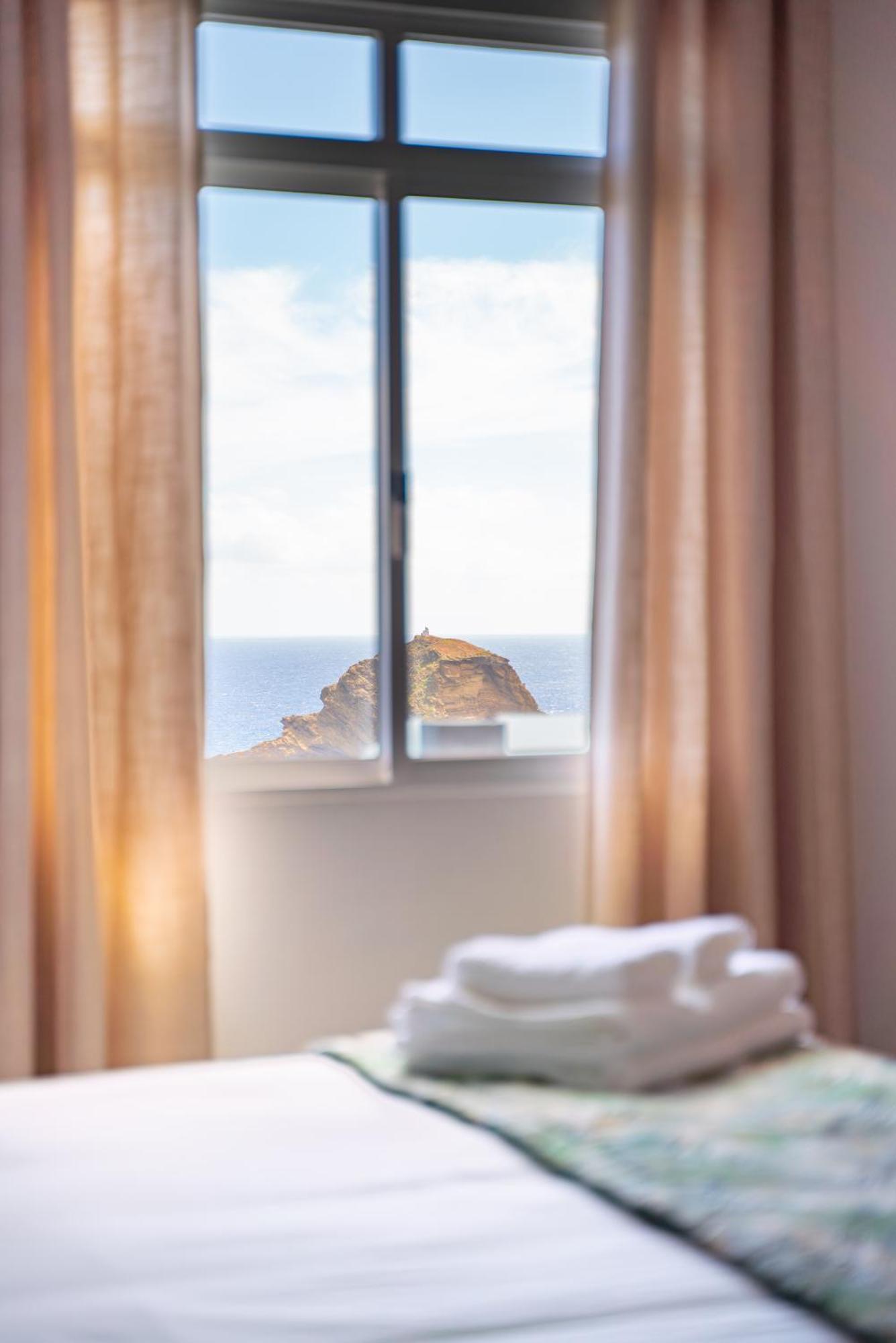 Lighthouse View- Pool Villa Porto Moniz Exterior photo